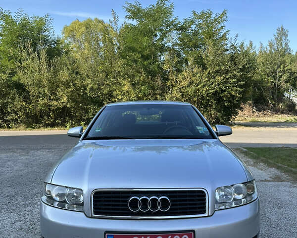 Сірий Ауді А4, об'ємом двигуна 2 л та пробігом 202 тис. км за 5850 $, фото 2 на Automoto.ua
