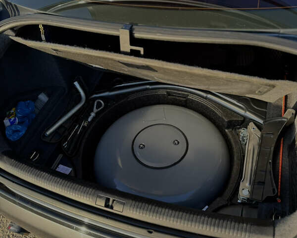 Сірий Ауді А4, об'ємом двигуна 1.8 л та пробігом 283 тис. км за 6500 $, фото 20 на Automoto.ua