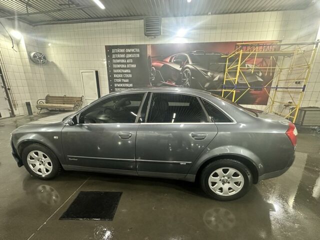 Серый Ауди А4, объемом двигателя 2 л и пробегом 359 тыс. км за 3000 $, фото 7 на Automoto.ua