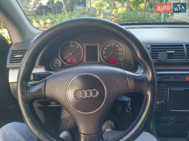 Сірий Ауді А4, об'ємом двигуна 2.5 л та пробігом 370 тис. км за 4500 $, фото 21 на Automoto.ua