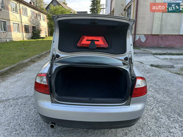 Сірий Ауді А4, об'ємом двигуна 2 л та пробігом 202 тис. км за 5850 $, фото 20 на Automoto.ua