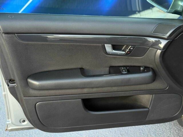 Сірий Ауді А4, об'ємом двигуна 1.6 л та пробігом 137 тис. км за 5799 $, фото 8 на Automoto.ua