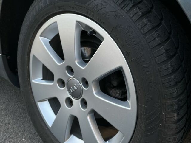 Серый Ауди А4, объемом двигателя 2 л и пробегом 198 тыс. км за 5500 $, фото 5 на Automoto.ua