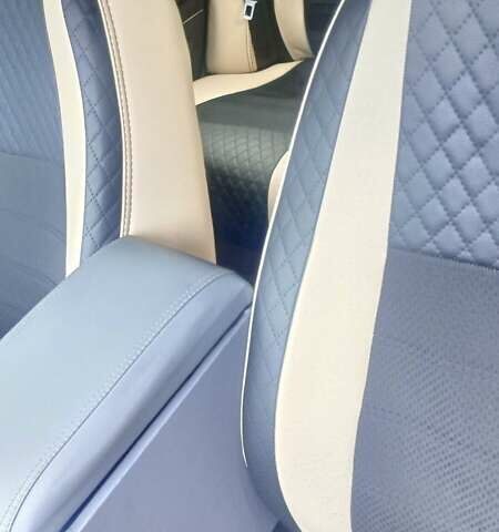 Серый Ауди А4, объемом двигателя 1.98 л и пробегом 300 тыс. км за 5500 $, фото 7 на Automoto.ua