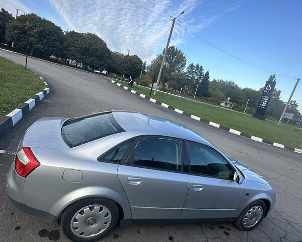 Сірий Ауді А4, об'ємом двигуна 2 л та пробігом 226 тис. км за 4500 $, фото 7 на Automoto.ua