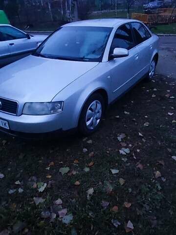 Сірий Ауді А4, об'ємом двигуна 1.98 л та пробігом 303 тис. км за 4800 $, фото 5 на Automoto.ua