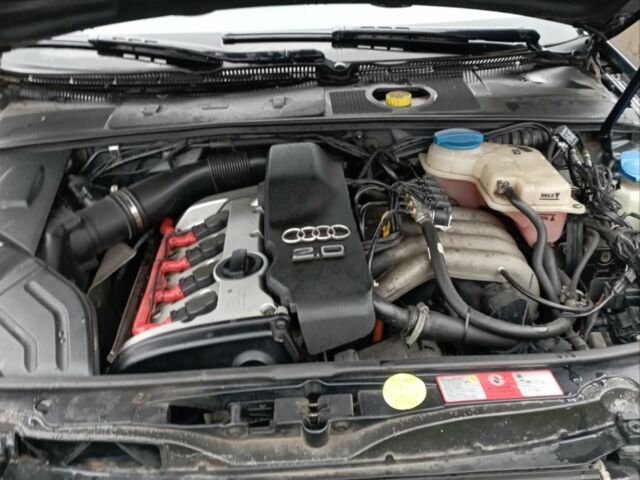 Серый Ауди А4, объемом двигателя 2 л и пробегом 250 тыс. км за 4500 $, фото 4 на Automoto.ua