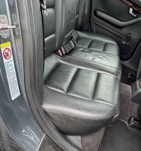 Серый Ауди А4, объемом двигателя 2 л и пробегом 198 тыс. км за 5650 $, фото 6 на Automoto.ua