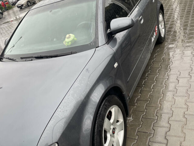 Серый Ауди А4, объемом двигателя 2 л и пробегом 278 тыс. км за 4000 $, фото 3 на Automoto.ua
