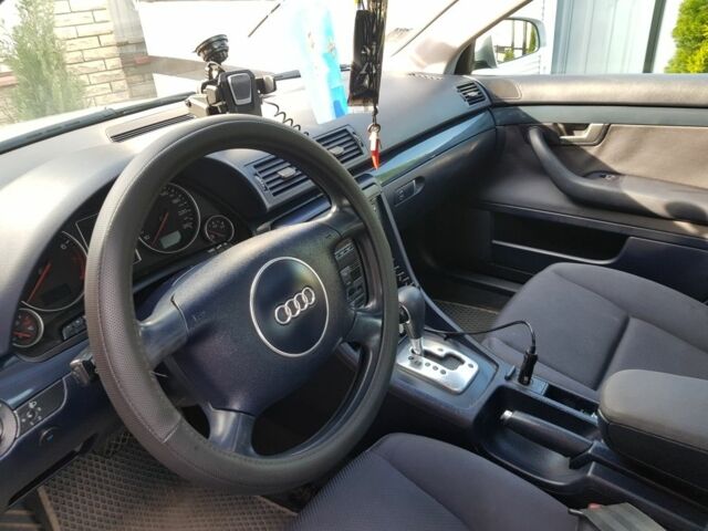 Серый Ауди А4, объемом двигателя 2 л и пробегом 260 тыс. км за 4500 $, фото 5 на Automoto.ua