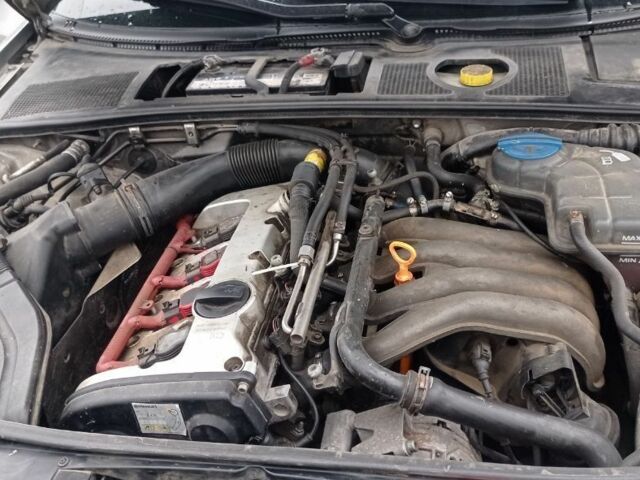 Серый Ауди А4, объемом двигателя 2 л и пробегом 274 тыс. км за 3500 $, фото 6 на Automoto.ua