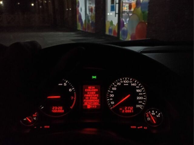 Серый Ауди А4, объемом двигателя 2 л и пробегом 225 тыс. км за 4900 $, фото 5 на Automoto.ua