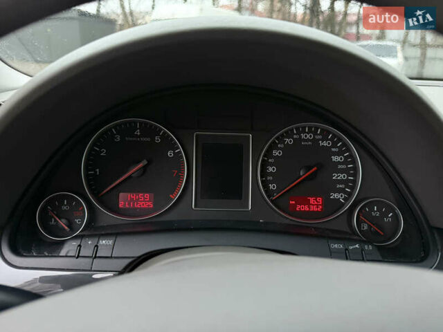Сірий Ауді А4, об'ємом двигуна 1.6 л та пробігом 206 тис. км за 4450 $, фото 13 на Automoto.ua