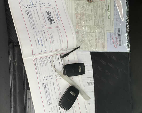 Сірий Ауді А4, об'ємом двигуна 1.6 л та пробігом 256 тис. км за 5150 $, фото 36 на Automoto.ua