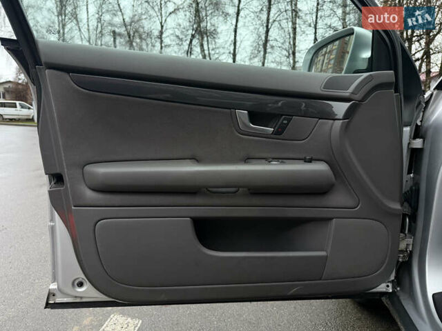 Сірий Ауді А4, об'ємом двигуна 1.6 л та пробігом 206 тис. км за 4450 $, фото 16 на Automoto.ua