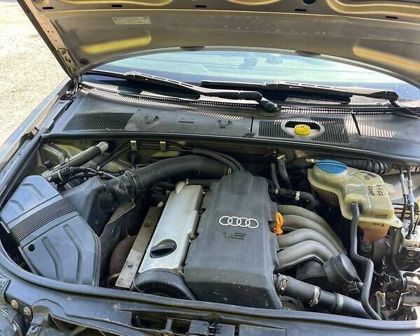 Серый Ауди А4, объемом двигателя 1.6 л и пробегом 246 тыс. км за 5500 $, фото 12 на Automoto.ua