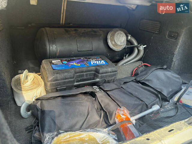 Серый Ауди А4, объемом двигателя 1.78 л и пробегом 212 тыс. км за 5000 $, фото 16 на Automoto.ua