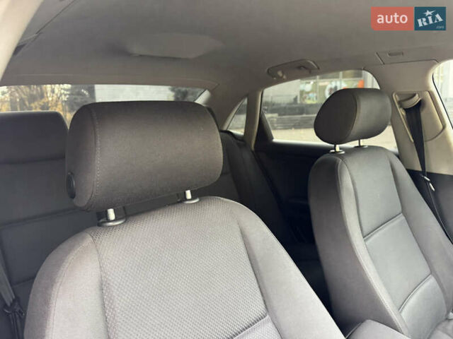 Серый Ауди А4, объемом двигателя 1.6 л и пробегом 250 тыс. км за 4650 $, фото 33 на Automoto.ua