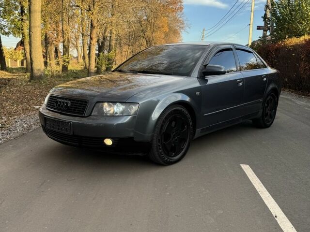 Серый Ауди А4, объемом двигателя 2.5 л и пробегом 300 тыс. км за 4500 $, фото 1 на Automoto.ua