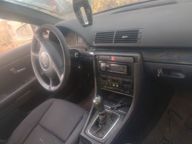 Сірий Ауді А4, об'ємом двигуна 1.8 л та пробігом 27 тис. км за 2200 $, фото 5 на Automoto.ua