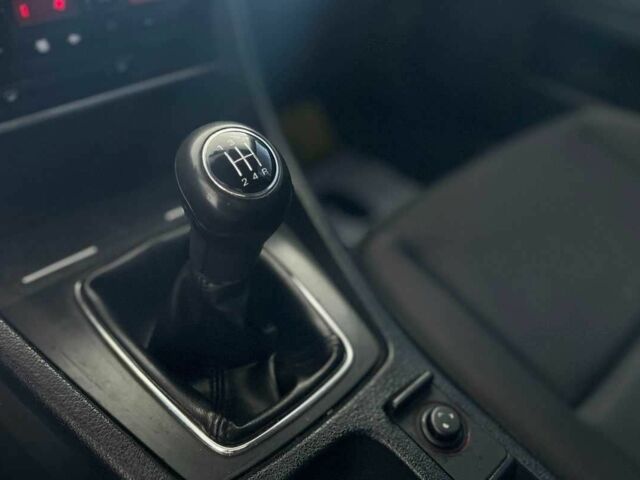 Сірий Ауді А4, об'ємом двигуна 1.6 л та пробігом 249 тис. км за 4500 $, фото 17 на Automoto.ua