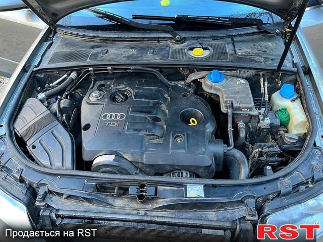 Сірий Ауді А4, об'ємом двигуна 1.9 л та пробігом 336 тис. км за 4500 $, фото 5 на Automoto.ua