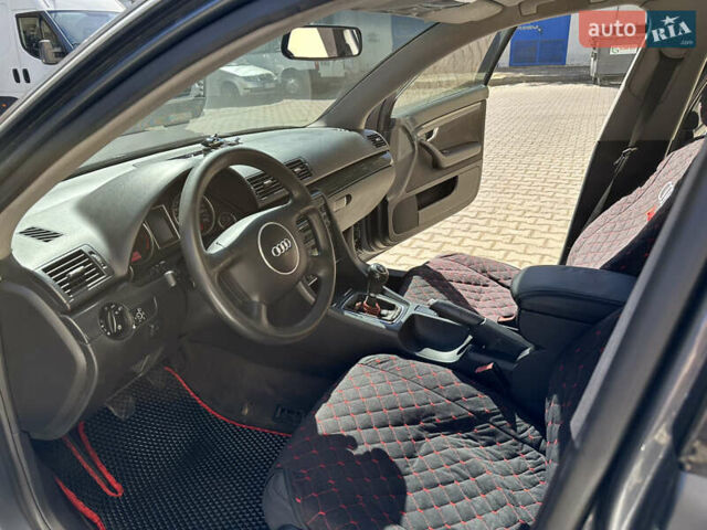 Сірий Ауді А4, об'ємом двигуна 2 л та пробігом 158 тис. км за 5400 $, фото 6 на Automoto.ua