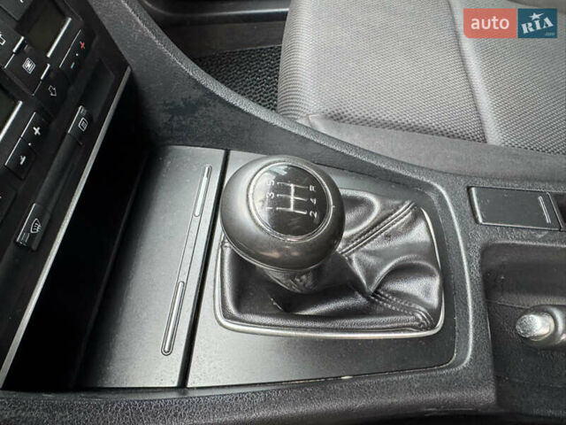 Серый Ауди А4, объемом двигателя 1.6 л и пробегом 250 тыс. км за 4650 $, фото 47 на Automoto.ua