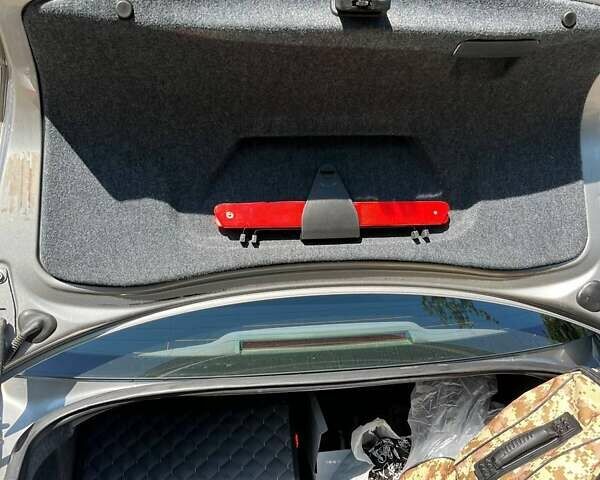 Серый Ауди А4, объемом двигателя 1.6 л и пробегом 246 тыс. км за 5500 $, фото 14 на Automoto.ua