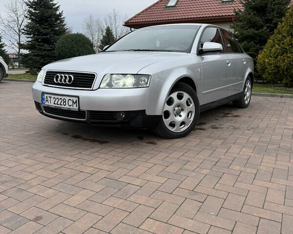 Сірий Ауді А4, об'ємом двигуна 1.98 л та пробігом 196 тис. км за 5300 $, фото 3 на Automoto.ua