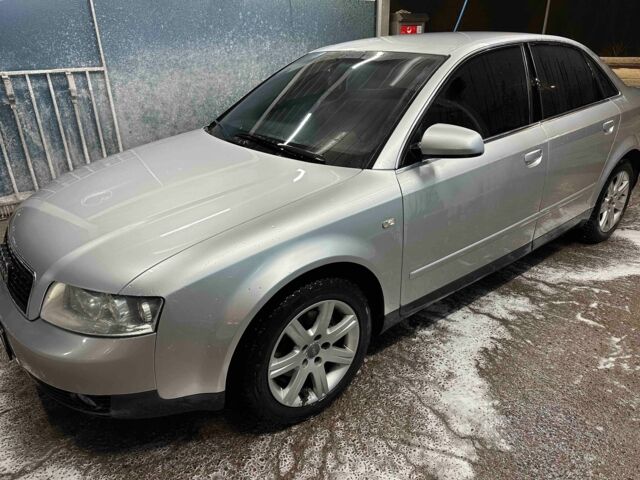 Серый Ауди А4, объемом двигателя 2 л и пробегом 393 тыс. км за 5500 $, фото 1 на Automoto.ua