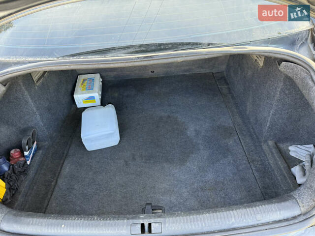 Сірий Ауді А4, об'ємом двигуна 1.78 л та пробігом 260 тис. км за 4600 $, фото 11 на Automoto.ua