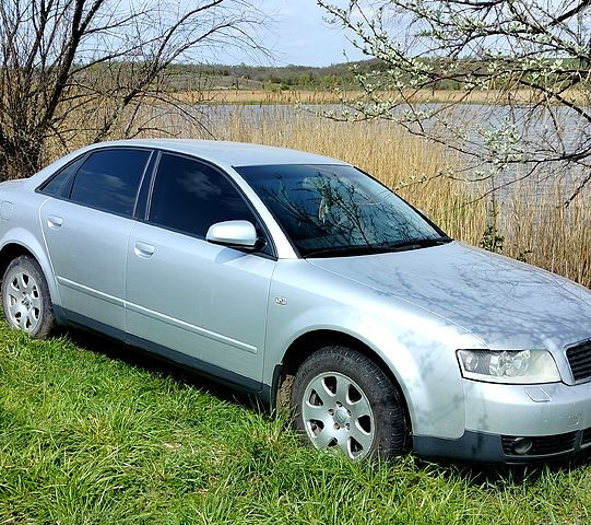 Серый Ауди А4, объемом двигателя 2 л и пробегом 0 тыс. км за 4000 $, фото 5 на Automoto.ua