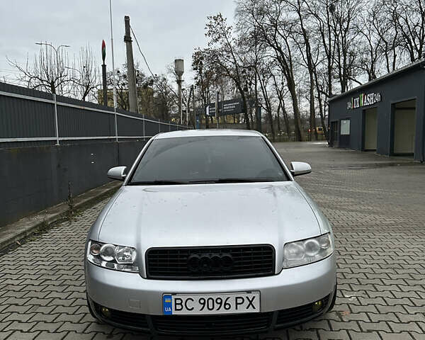 Сірий Ауді А4, об'ємом двигуна 1.6 л та пробігом 259 тис. км за 4600 $, фото 2 на Automoto.ua