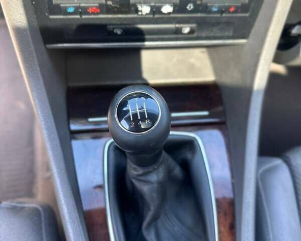 Ауді А4 2002 у Житомирі на Automoto.ua Сірий Ауді А4, об'ємом двигуна 1.6 л та пробігом 259 тис. км за 5600 $, фото 13 на Automoto.ua