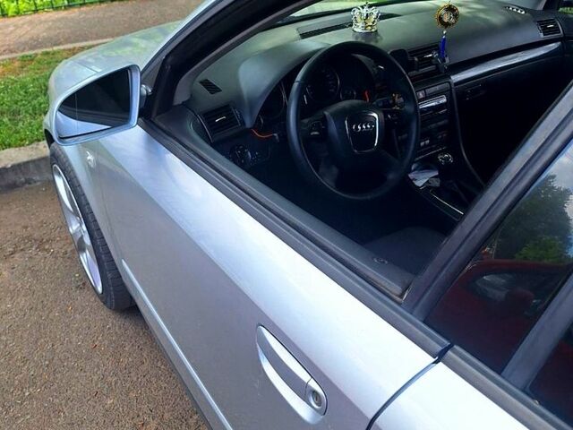 Серый Ауди А4, объемом двигателя 2 л и пробегом 380 тыс. км за 4200 $, фото 1 на Automoto.ua