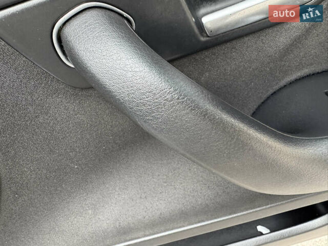 Серый Ауди А4, объемом двигателя 1.6 л и пробегом 250 тыс. км за 4650 $, фото 29 на Automoto.ua