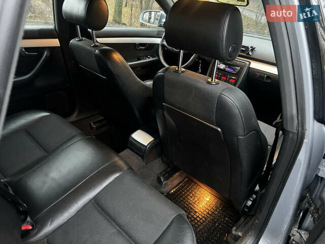 Сірий Ауді А4, об'ємом двигуна 2.5 л та пробігом 452 тис. км за 5900 $, фото 18 на Automoto.ua