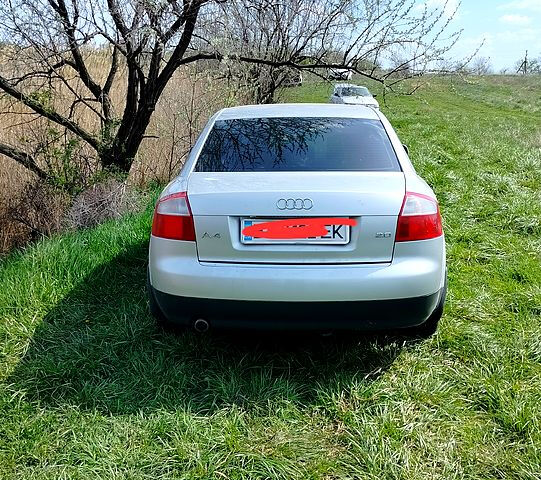 Серый Ауди А4, объемом двигателя 2 л и пробегом 0 тыс. км за 4000 $, фото 3 на Automoto.ua