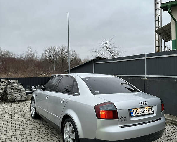 Сірий Ауді А4, об'ємом двигуна 1.6 л та пробігом 259 тис. км за 4600 $, фото 7 на Automoto.ua