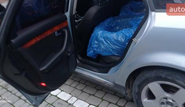 Сірий Ауді А4, об'ємом двигуна 1.9 л та пробігом 348 тис. км за 5499 $, фото 6 на Automoto.ua