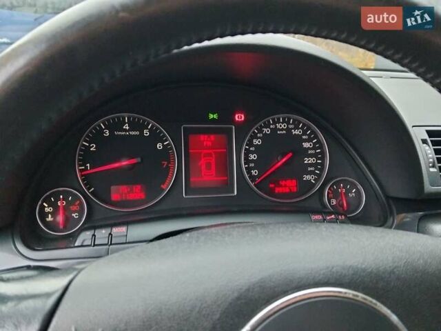 Сірий Ауді А4, об'ємом двигуна 1.98 л та пробігом 296 тис. км за 5100 $, фото 17 на Automoto.ua