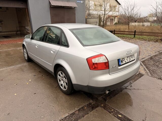 Сірий Ауді А4, об'ємом двигуна 2 л та пробігом 240 тис. км за 2650 $, фото 10 на Automoto.ua