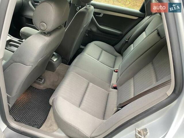 Сірий Ауді А4, об'ємом двигуна 1.8 л та пробігом 180 тис. км за 5500 $, фото 12 на Automoto.ua