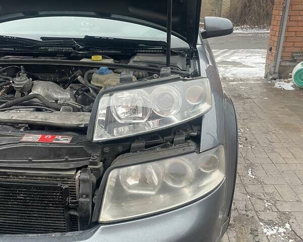 Сірий Ауді А4, об'ємом двигуна 2.5 л та пробігом 250 тис. км за 5200 $, фото 1 на Automoto.ua
