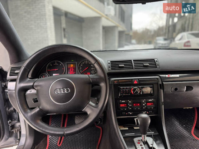 Сірий Ауді А4, об'ємом двигуна 2.5 л та пробігом 315 тис. км за 3850 $, фото 12 на Automoto.ua