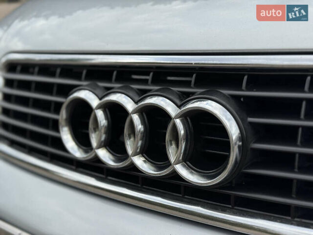 Серый Ауди А4, объемом двигателя 1.6 л и пробегом 250 тыс. км за 4650 $, фото 7 на Automoto.ua