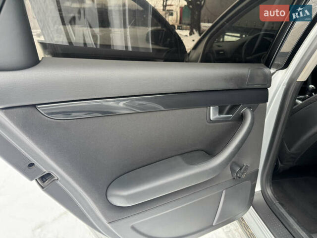 Сірий Ауді А4, об'ємом двигуна 1.6 л та пробігом 259 тис. км за 4500 $, фото 37 на Automoto.ua