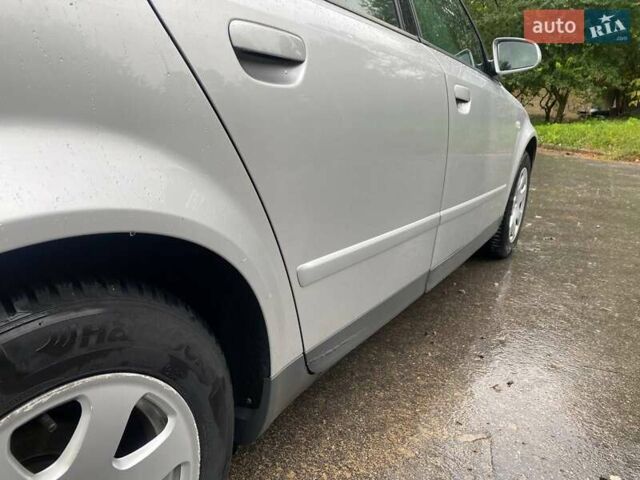 Сірий Ауді А4, об'ємом двигуна 1.8 л та пробігом 180 тис. км за 5500 $, фото 2 на Automoto.ua