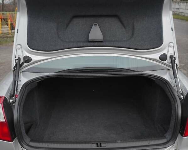 Серый Ауди А4, объемом двигателя 1.6 л и пробегом 212 тыс. км за 5800 $, фото 21 на Automoto.ua